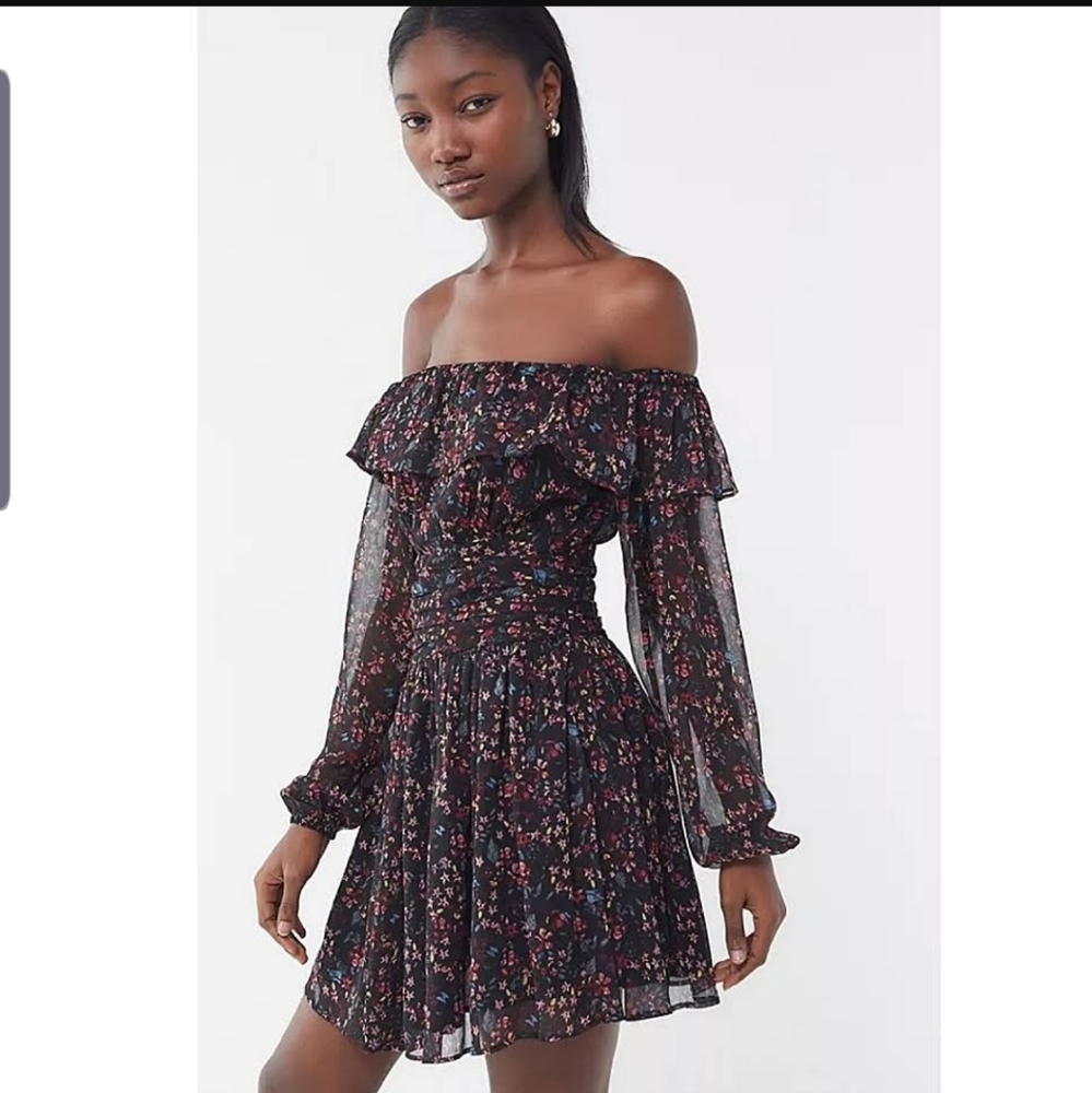 Urban Outfitters Elaine Floral Off The Shoulders Black Dress sz 8 Mini